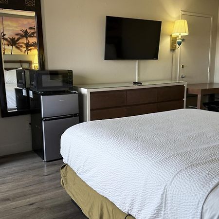 Days Inn By Wyndham Ontario Airport Eksteriør bilde